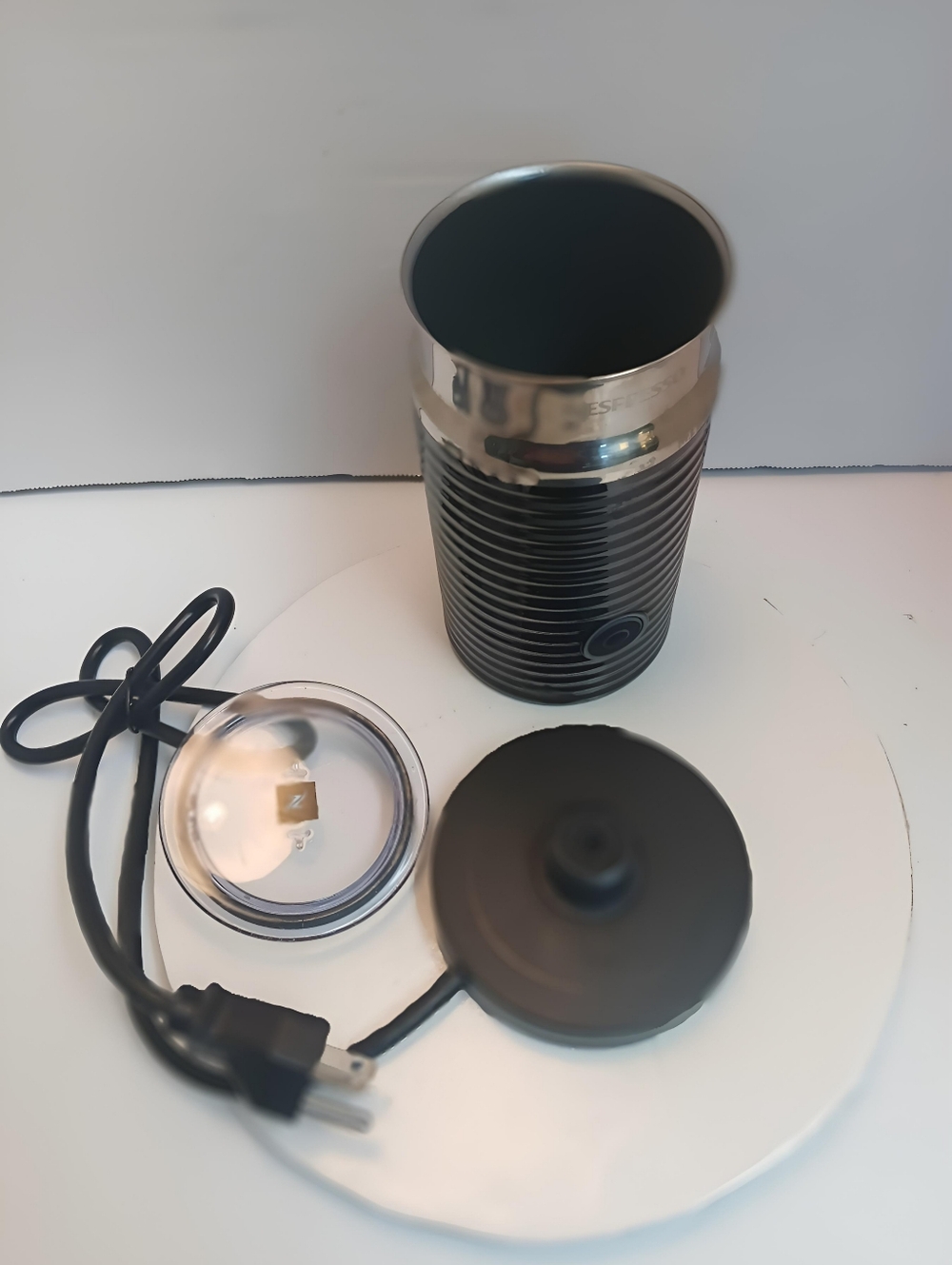 Nespresso Aerocinno 3 Black Electric Milk Frother Model 3594 - Picture 4 of 5